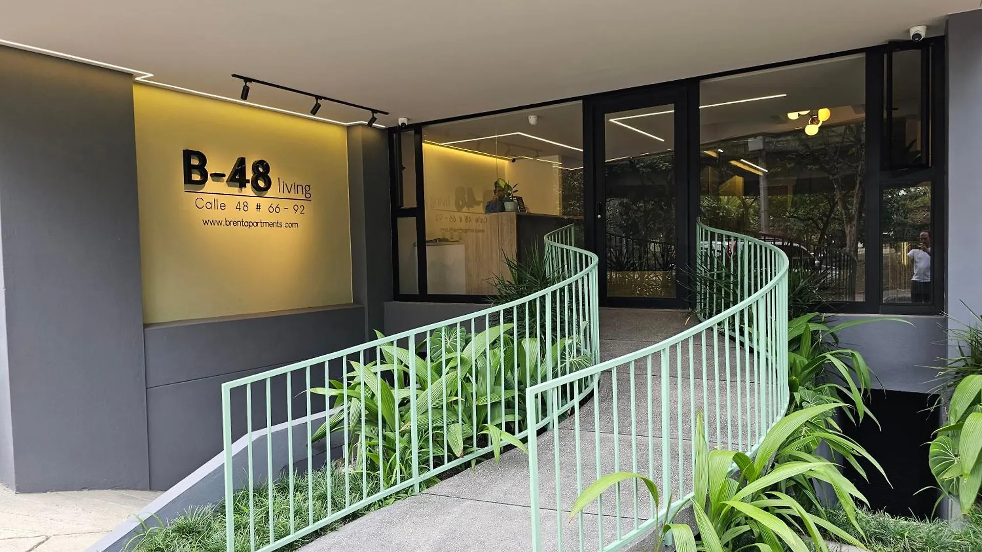 B 48 Living By B Rent location